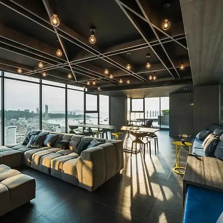 Central Pattaya, Sky Pool And Next To The Beach Extérieur photo